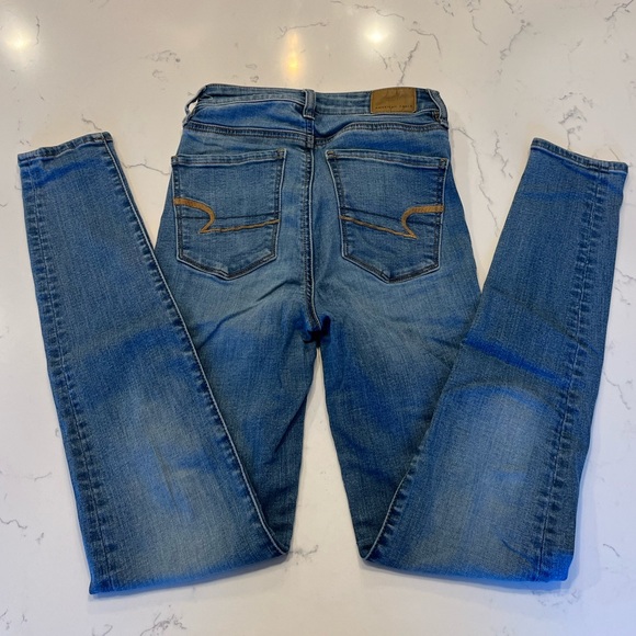 American Eagle High-Rise Skinny Jeans - Picture 3 of 4